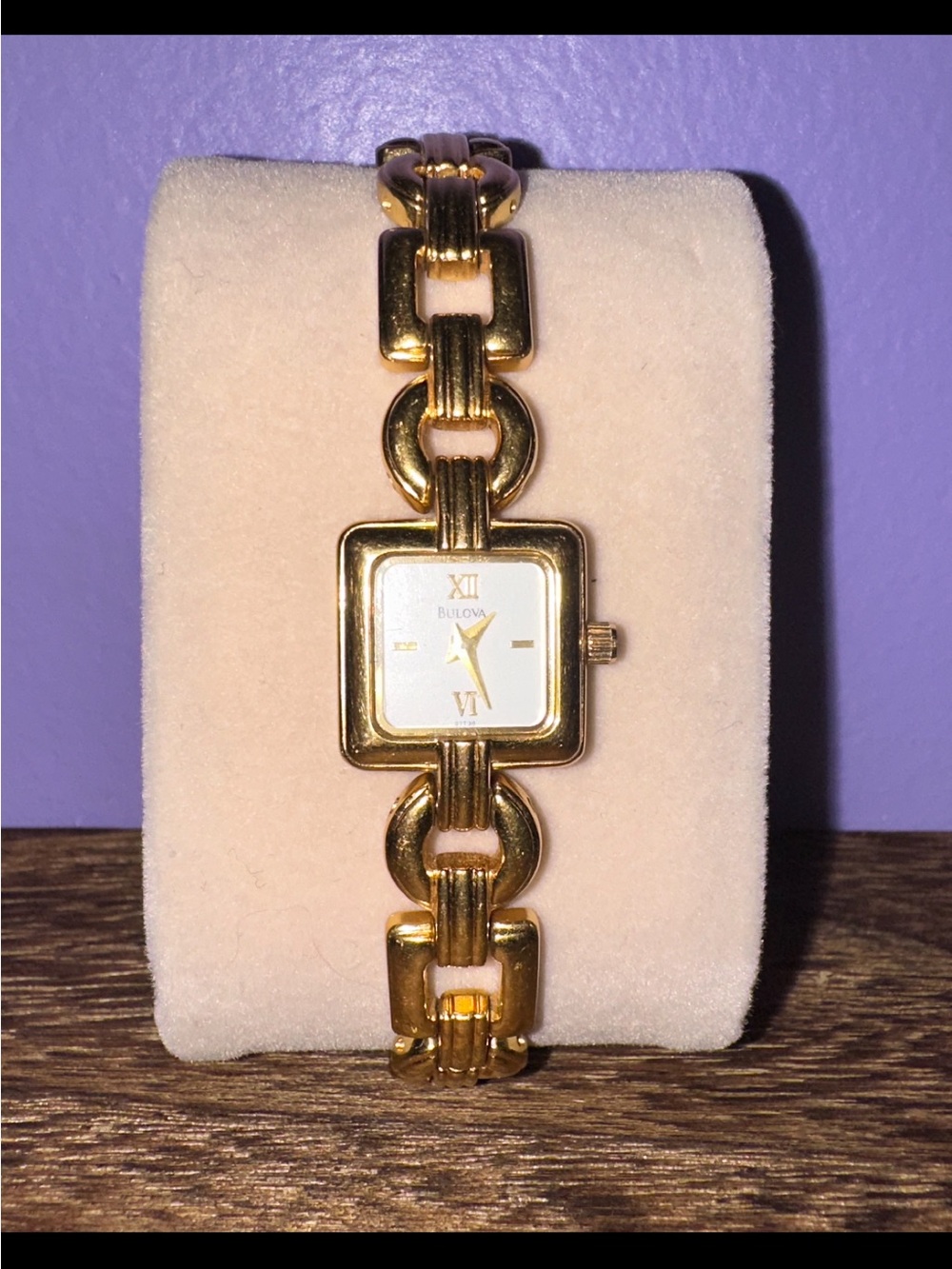 Bulova Gold Women's Linked Bracelet Watch with White Dial